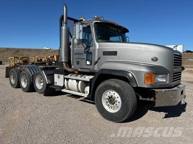 Mack CL713 Trekkvogner
