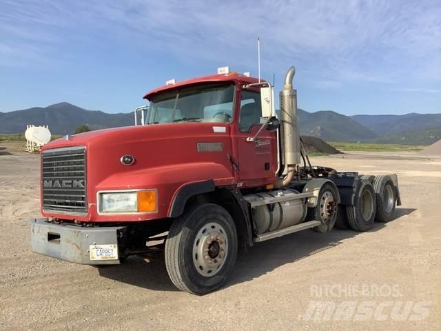 Mack CL733 Trekkvogner