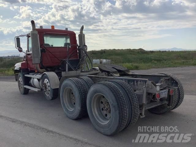 Mack CL733 Trekkvogner