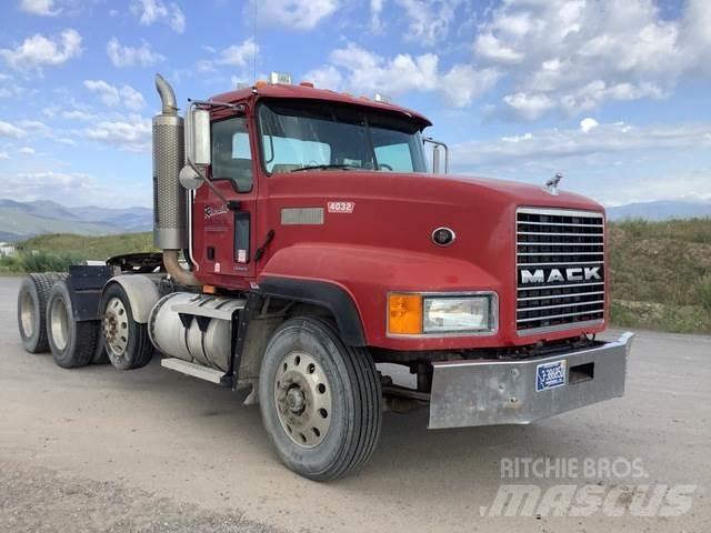 Mack CL733 Trekkvogner
