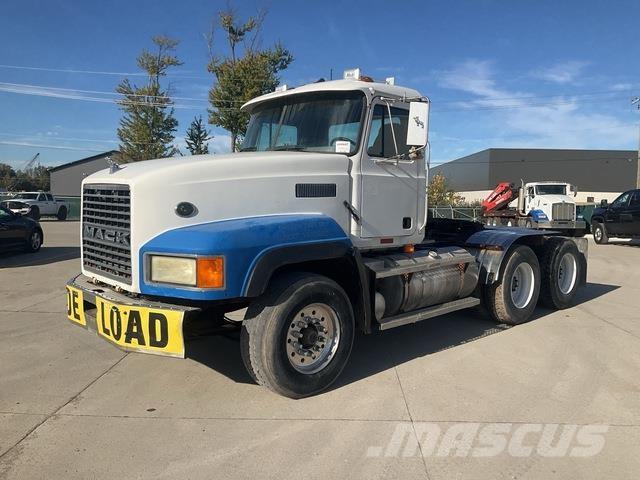 Mack CL753 Trekkvogner