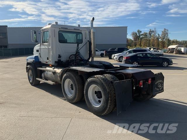 Mack CL753 Trekkvogner