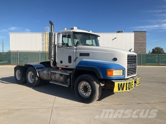Mack CL753 Trekkvogner