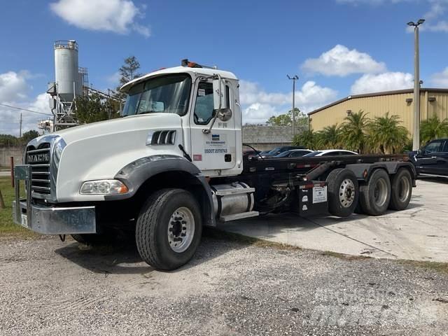 Mack CT713 Liftdumper biler