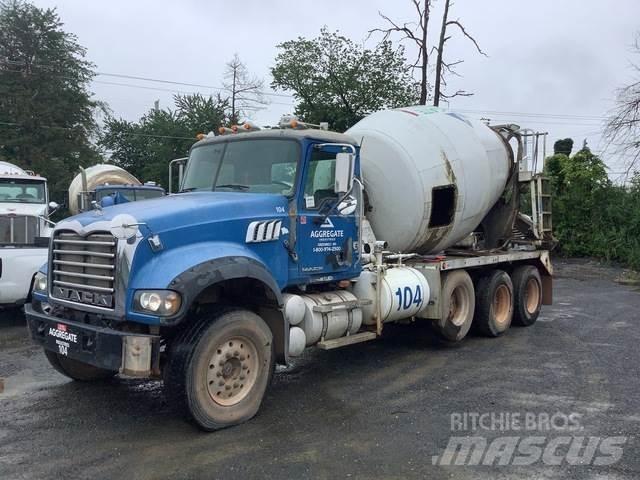 Mack CTP713 Andre lastebiler