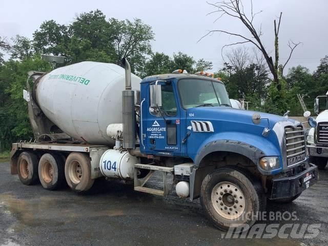 Mack CTP713 Andre lastebiler