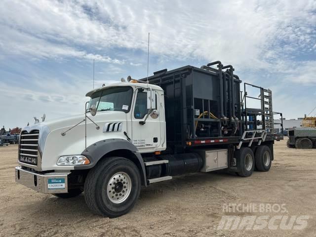 Mack CTR713B Anlegg - Annet