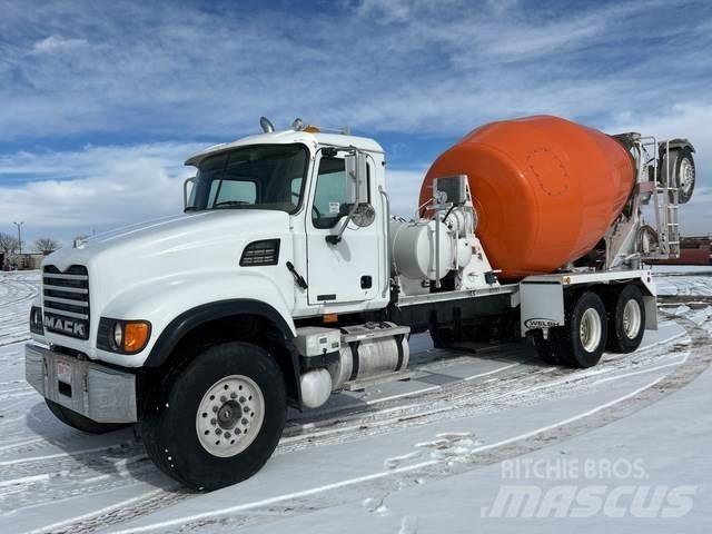 Mack CV513 Andre lastebiler