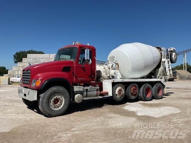 Mack CV513 Andre lastebiler