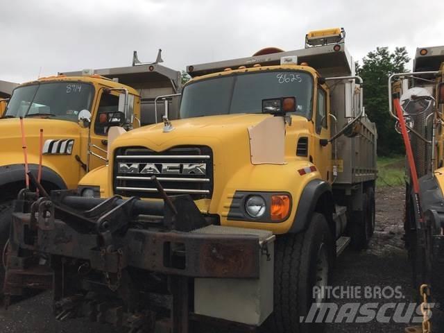 Mack CV700 Snøploger- og skjær