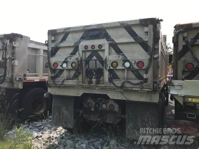 Mack CV700 Snøploger- og skjær