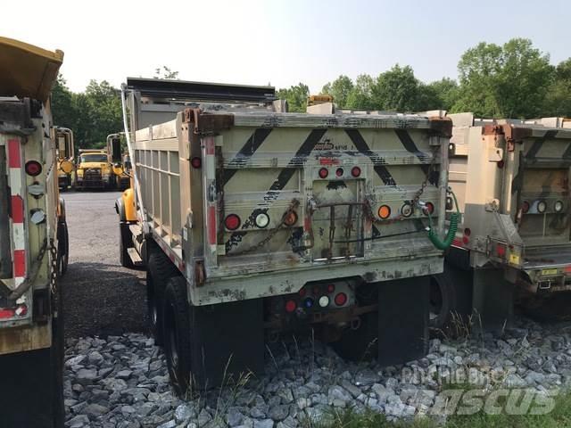 Mack CV700 Snøploger- og skjær