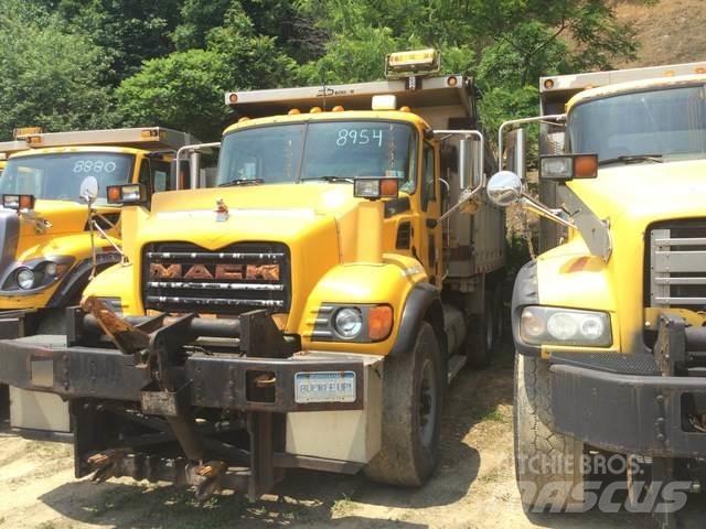 Mack CV700 Snøploger- og skjær