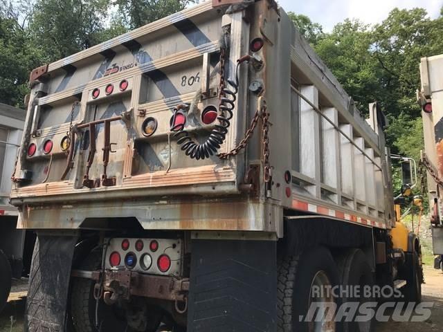 Mack CV700 Snøploger- og skjær