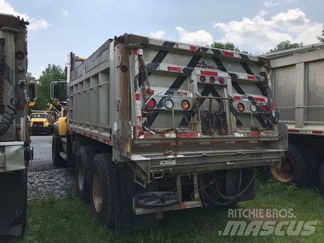 Mack CV700 Snøploger- og skjær
