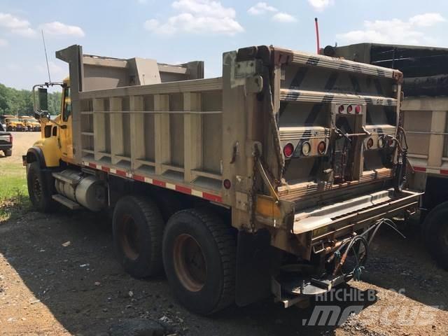 Mack CV700 Snøploger- og skjær