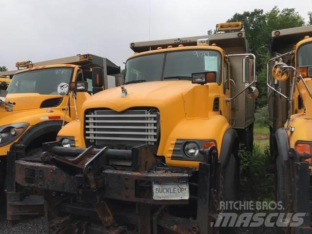 Mack CV700 Snøploger- og skjær