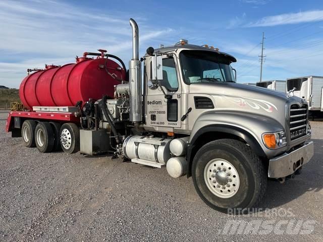 Mack CV713 Anlegg - Annet