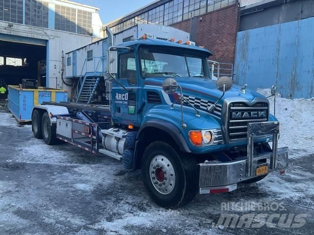 Mack CV713 Liftdumper biler