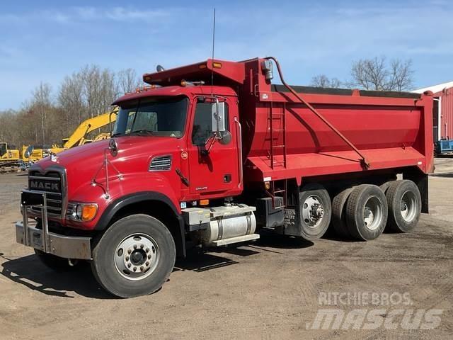 Mack CV713 Tippbil