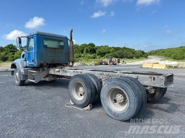 Mack CV713 Førerhus og Interiør