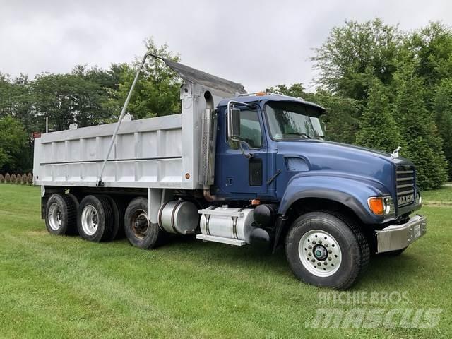 Mack CV713 Tippbil