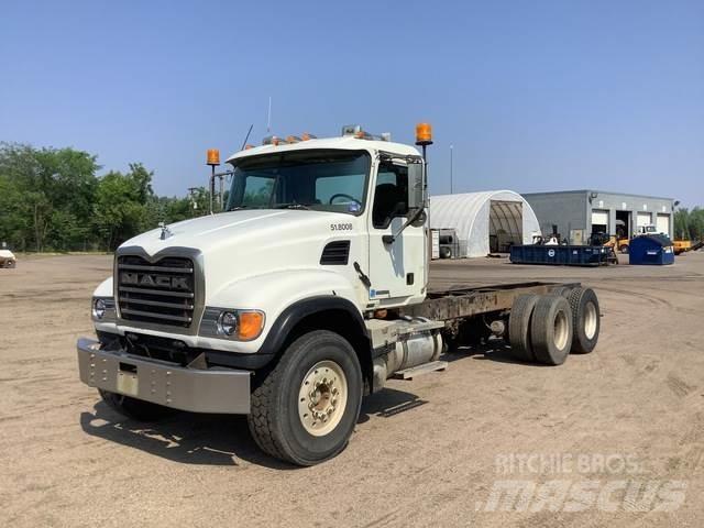 Mack CV713 Førerhus og Interiør