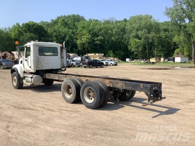 Mack CV713 Førerhus og Interiør