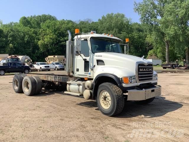 Mack CV713 Førerhus og Interiør