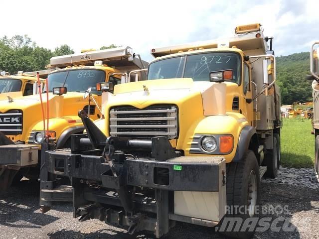 Mack CV713 Snøploger- og skjær