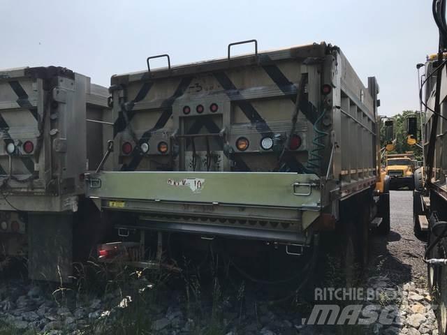 Mack CV713 Snøploger- og skjær