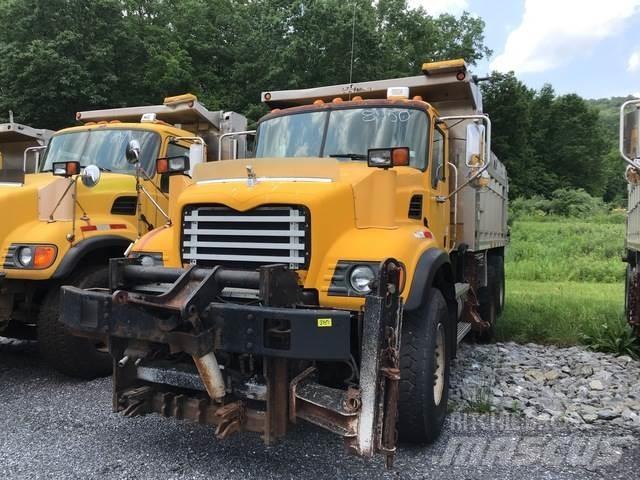 Mack CV713 Snøploger- og skjær