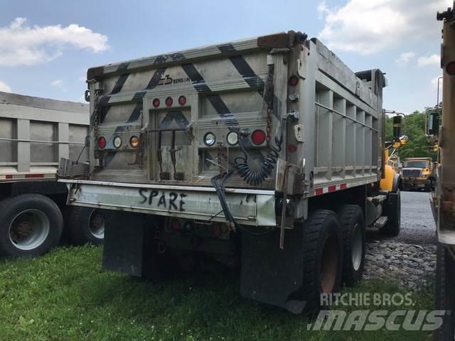 Mack CV713 Snøploger- og skjær