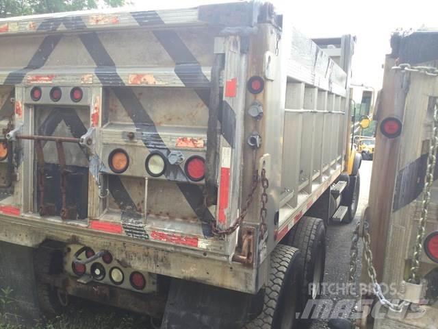 Mack CV713 Tippbil