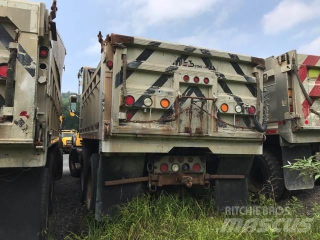 Mack CV713 Tippbil