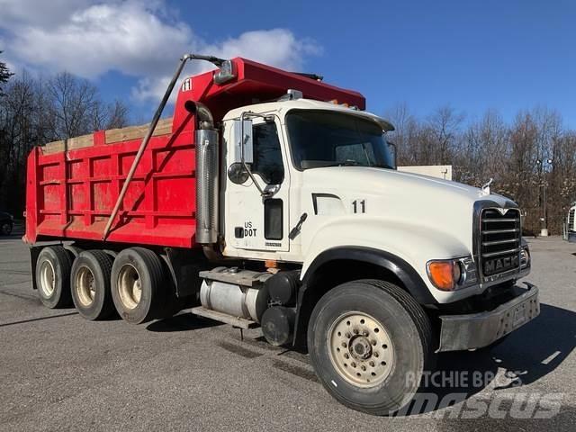 Mack CV713 Tippbil