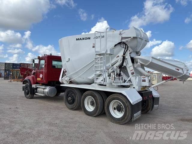 Mack CV713 Andre lastebiler