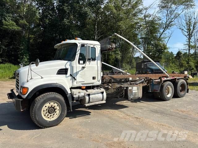 Mack CV713 Liftdumper biler