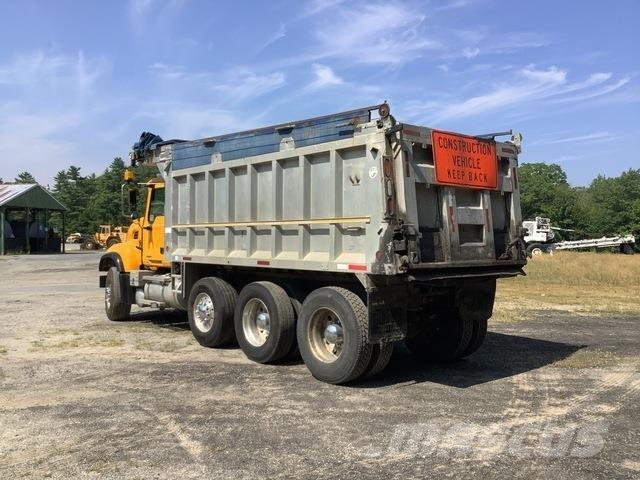 Mack CV713 Tippbil