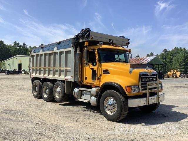Mack CV713 Tippbil