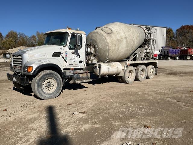 Mack CV713 Andre lastebiler