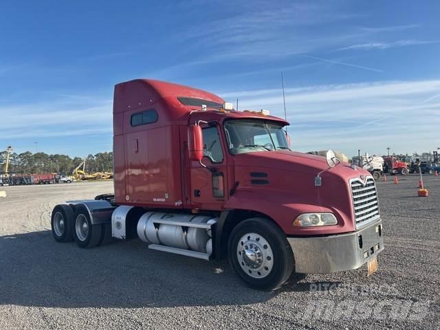 Mack CX613 Trekkvogner