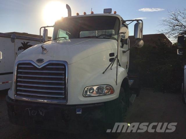 Mack CXN612 Trekkvogner