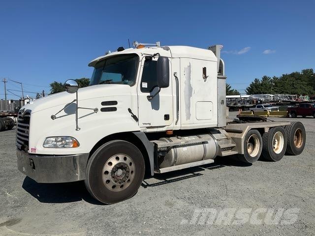 Mack CXN613 Trekkvogner