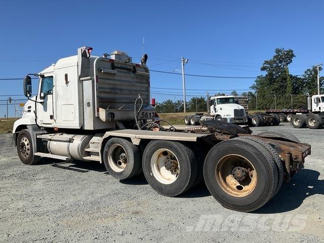Mack CXN613 Trekkvogner