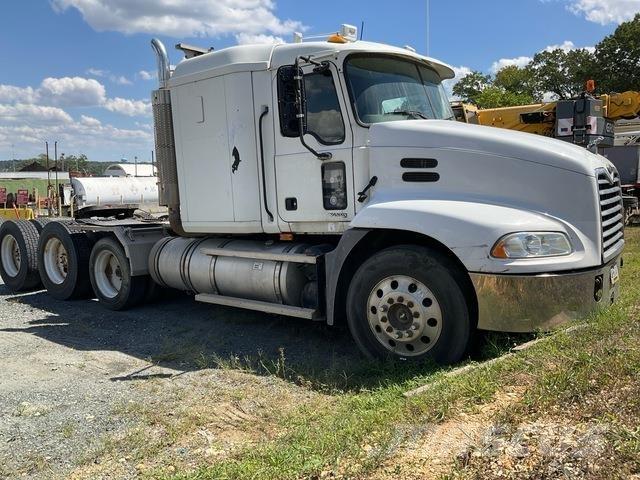 Mack CXN613 Trekkvogner