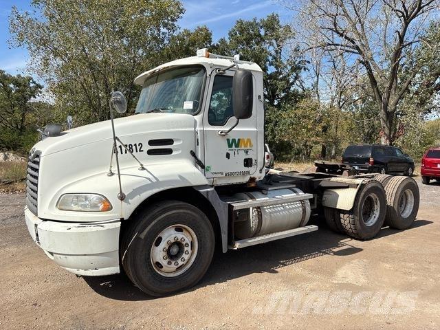 Mack CXN613 Trekkvogner