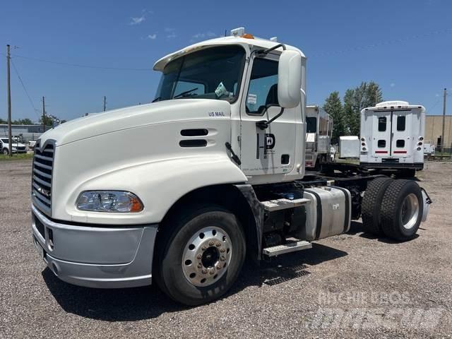 Mack CXU612 Trekkvogner