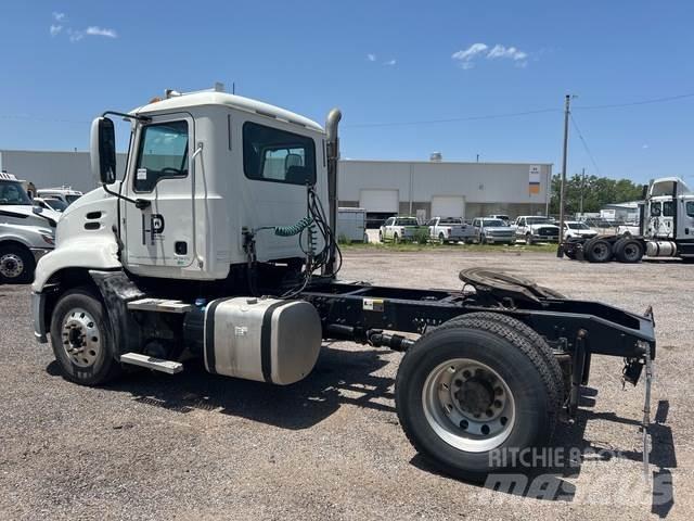 Mack CXU612 Trekkvogner