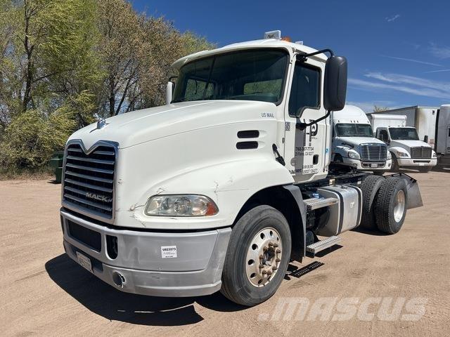 Mack CXU612 Trekkvogner